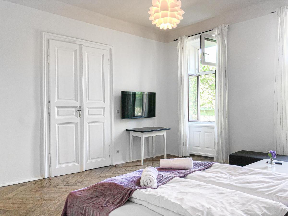 Commodious 2Br Apt. Near Akh-Perfect For Groups Viena Exterior foto