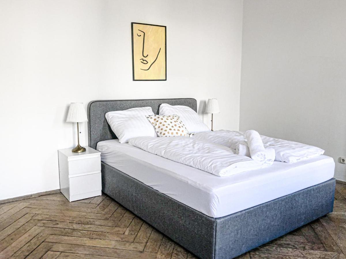 Commodious 2Br Apt. Near Akh-Perfect For Groups Viena Exterior foto